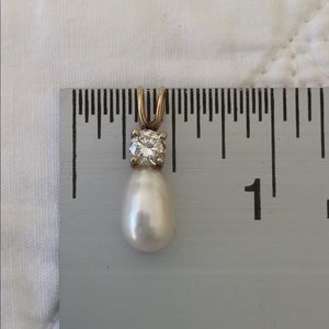 Diamond & Freshwater Pearl Pendant
